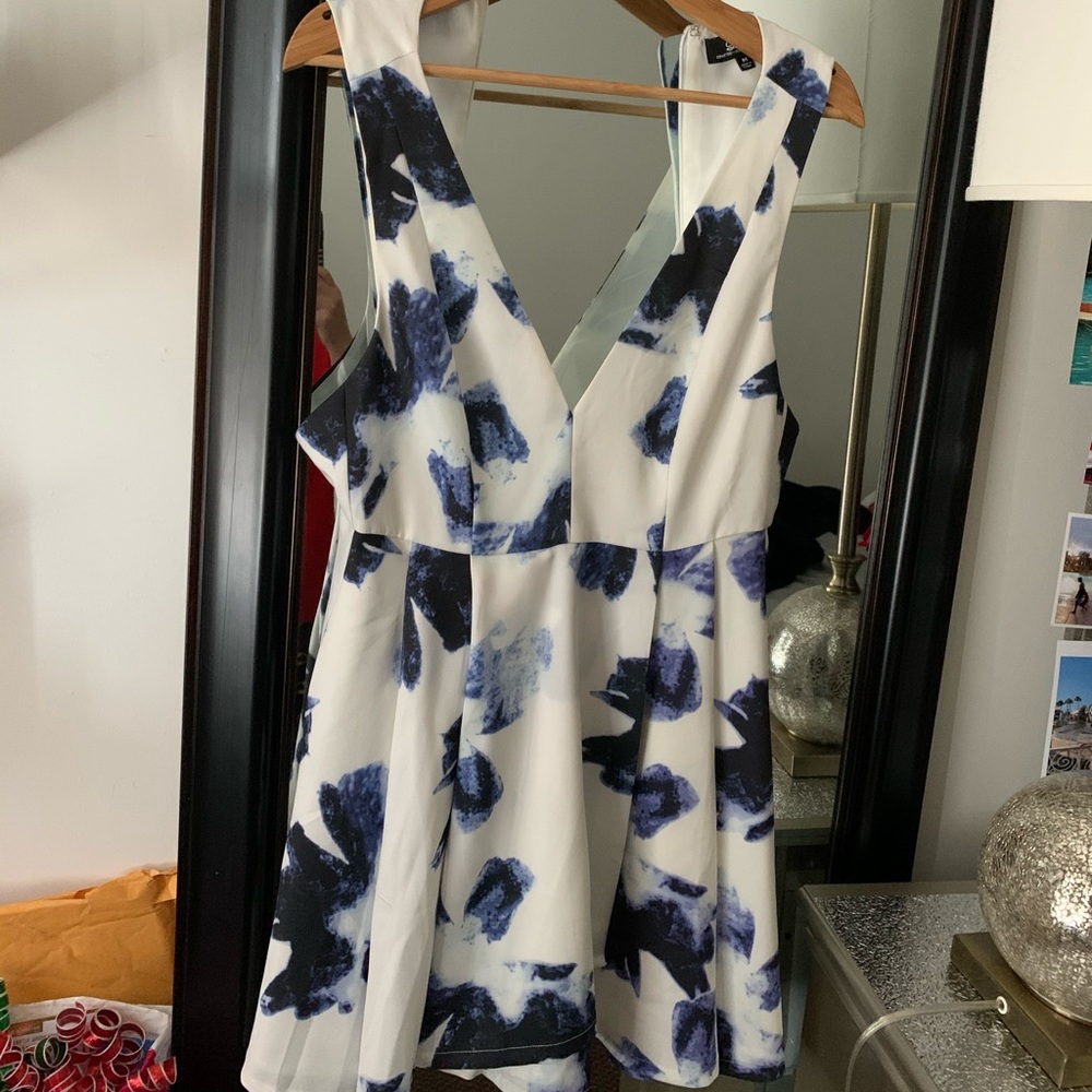 Lulus Seeing Chic Blue and Ivory Print Skater - Picture 3 of 6